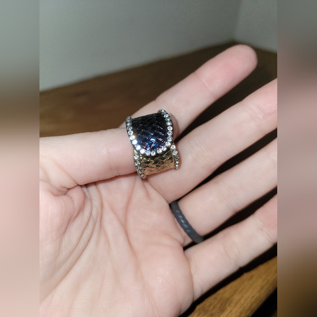 Nwot Purple & Gold Fashion Ring With Rhinestones